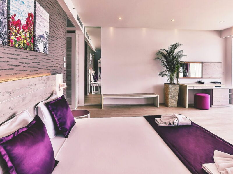 Carine Park Hotel 327190