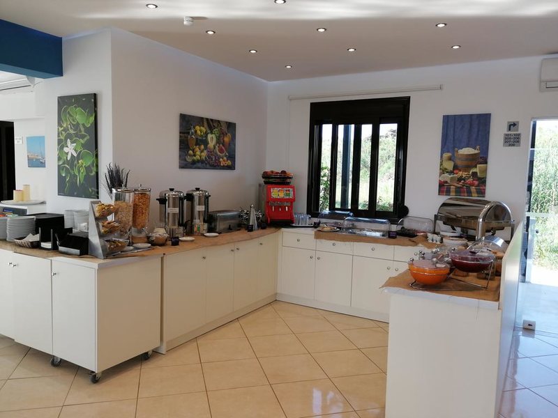 Carisa Maleme  305632