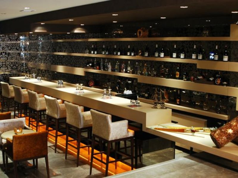 Carlton Hotel 158797