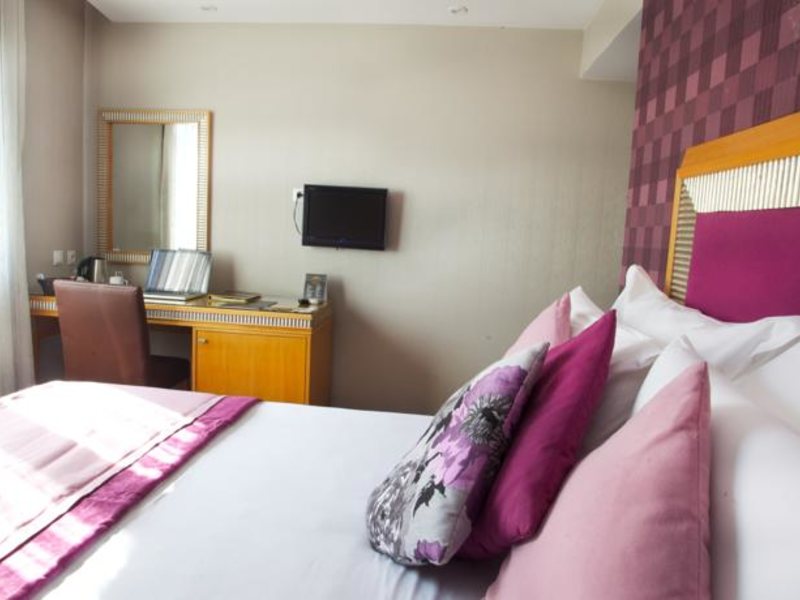 Carlton Hotel 158798