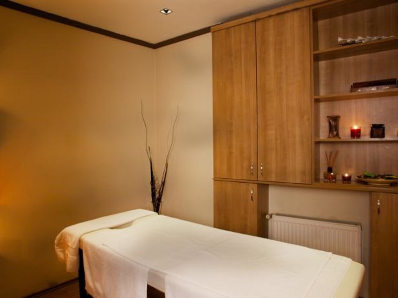 Carlton Hotel 63628