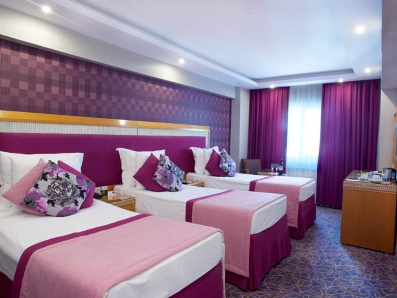Carlton Hotel 63637