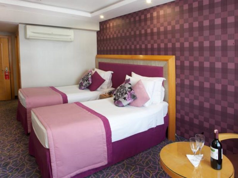 Carlton Hotel 63638