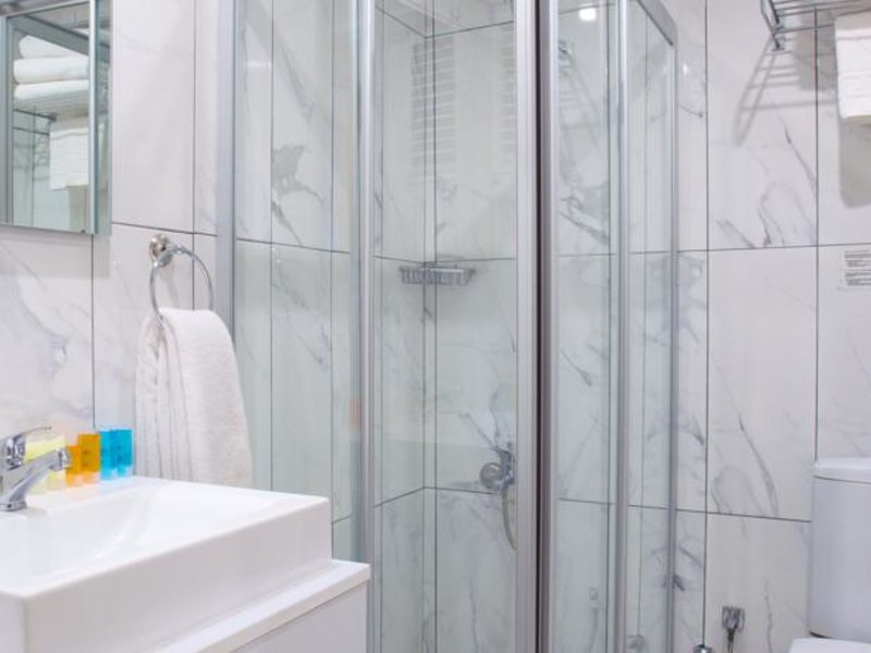 Carlton Hotel 63639