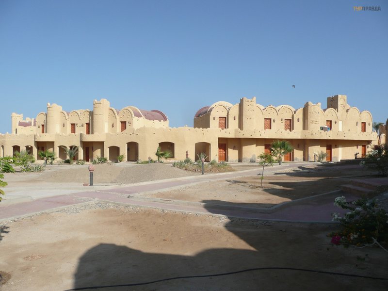 Carnelia Beach Resort 122225