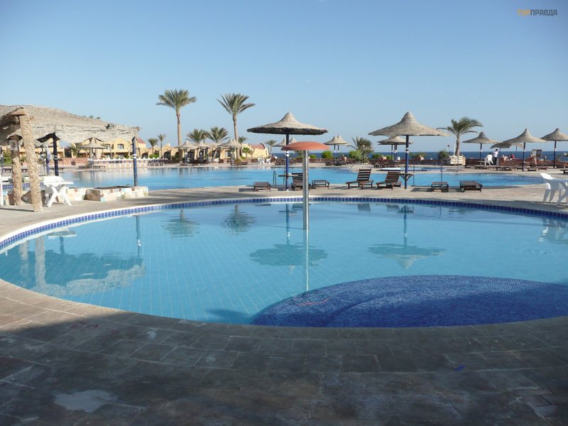 Carnelia Beach Resort 122226