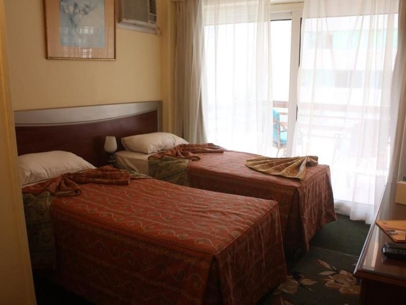 Caroline Crillion Cairo 146513