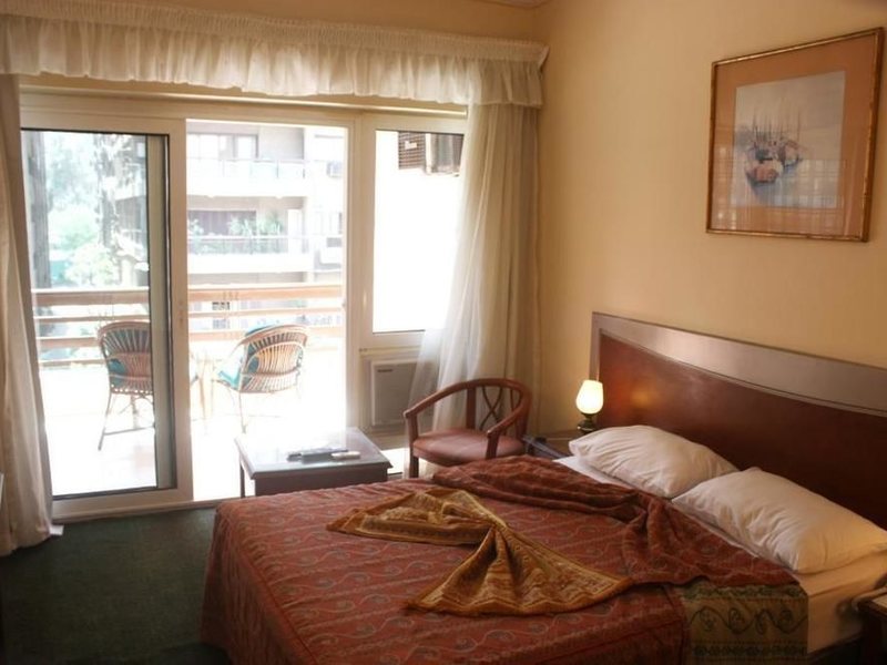 Caroline Crillion Cairo 146521