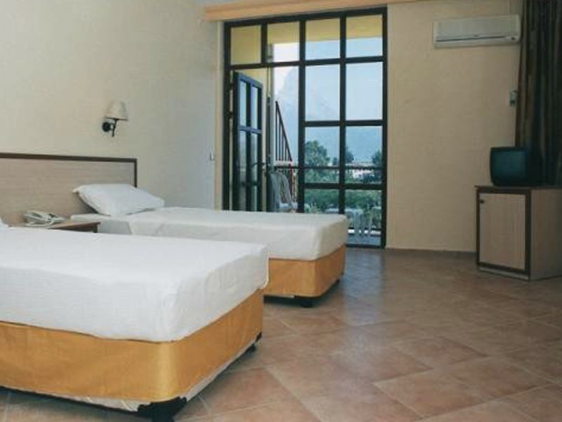 Carpathia Hotel 63645