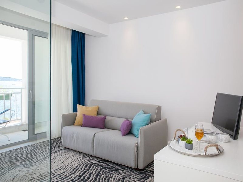 Casa Del Mare Blanche Hotel 307800