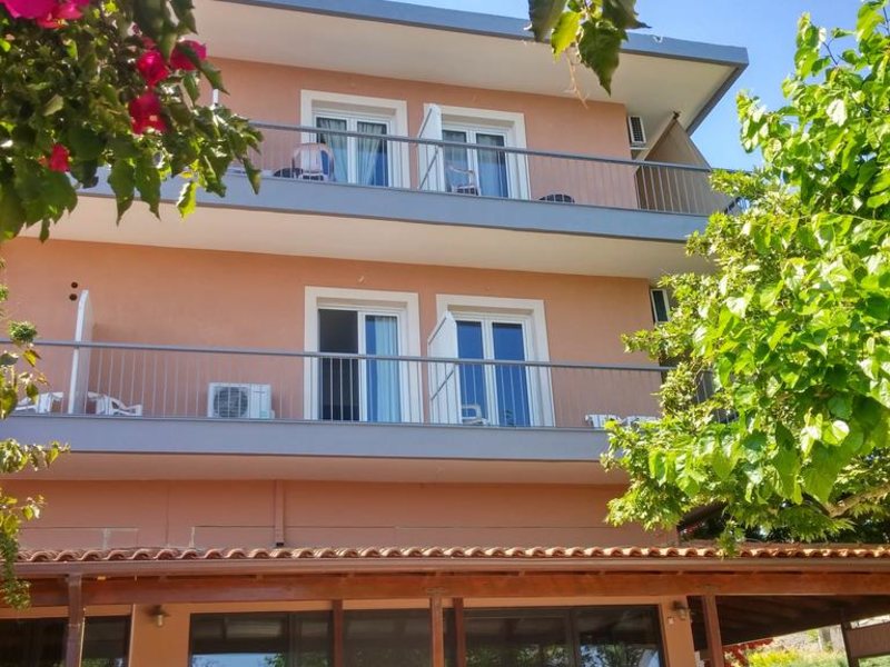 Castella Beach 253908