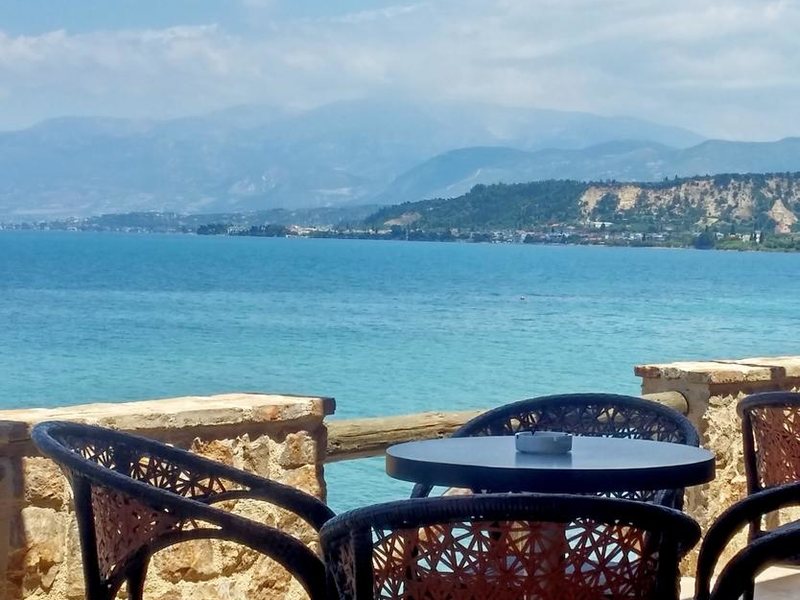 Castella Beach 253912