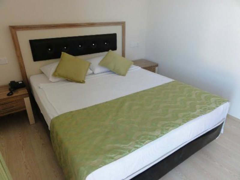 Castle Hotel (ex 92682