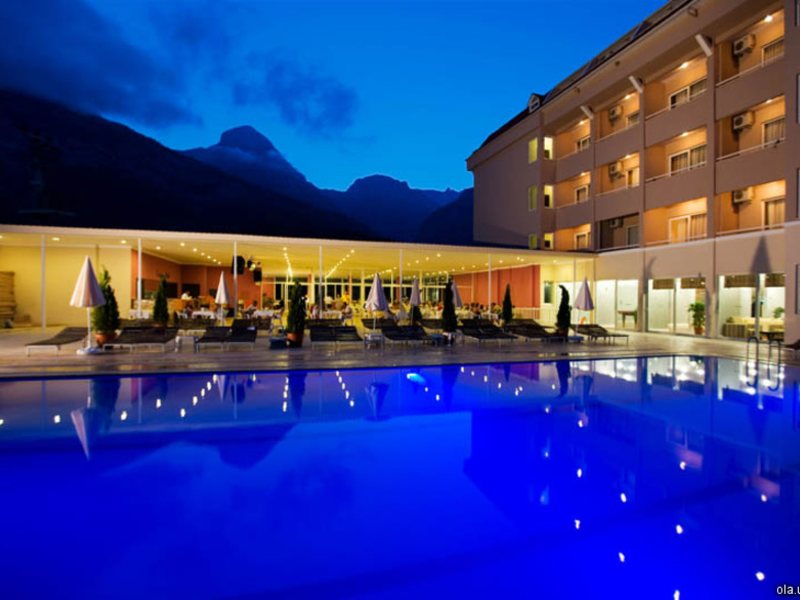 Castle Park Hotel (ex 8795