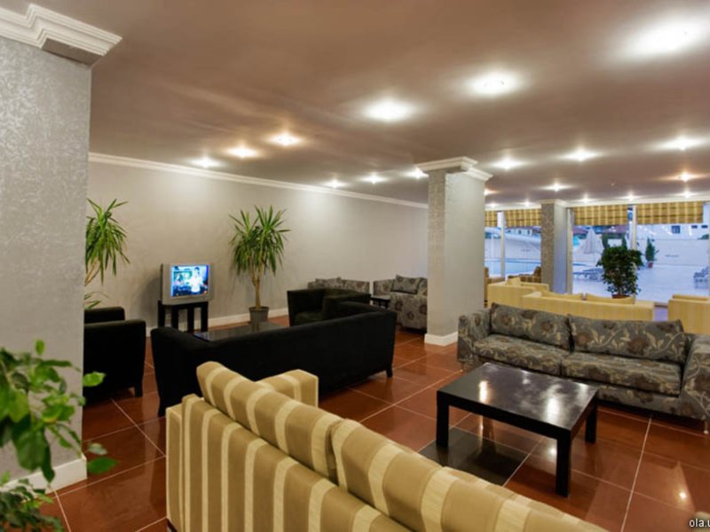 Castle Park Hotel (ex 8802