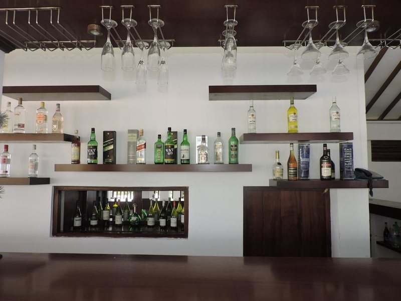 Catamaran Beach Hotel 107341