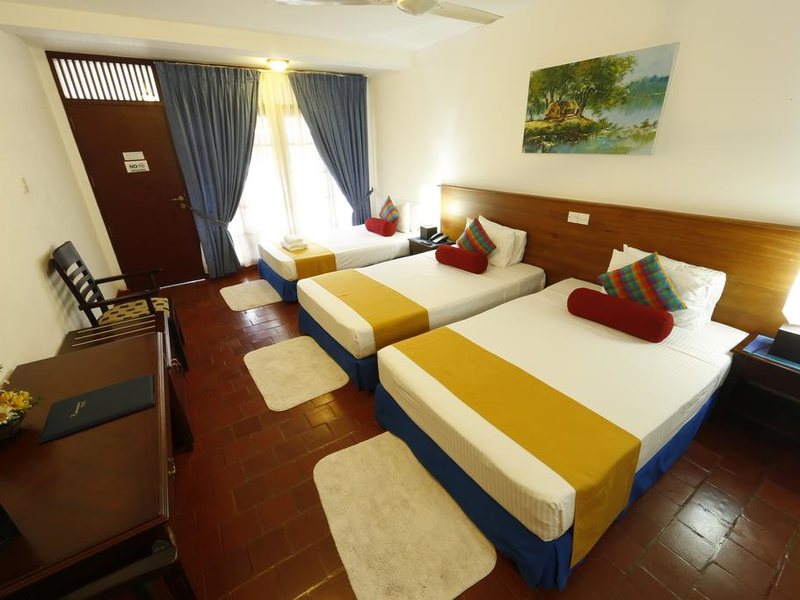 Catamaran Beach Hotel 107347