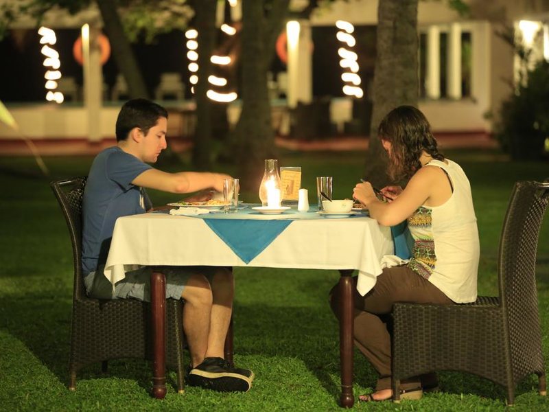 Catamaran Beach Hotel 107351