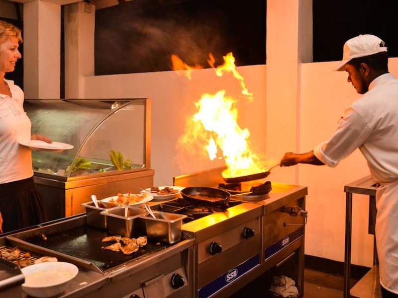 Catamaran Beach Hotel 107356