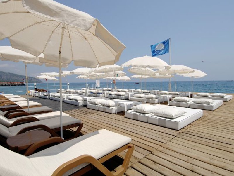 Catamaran Resort Hotel 30465