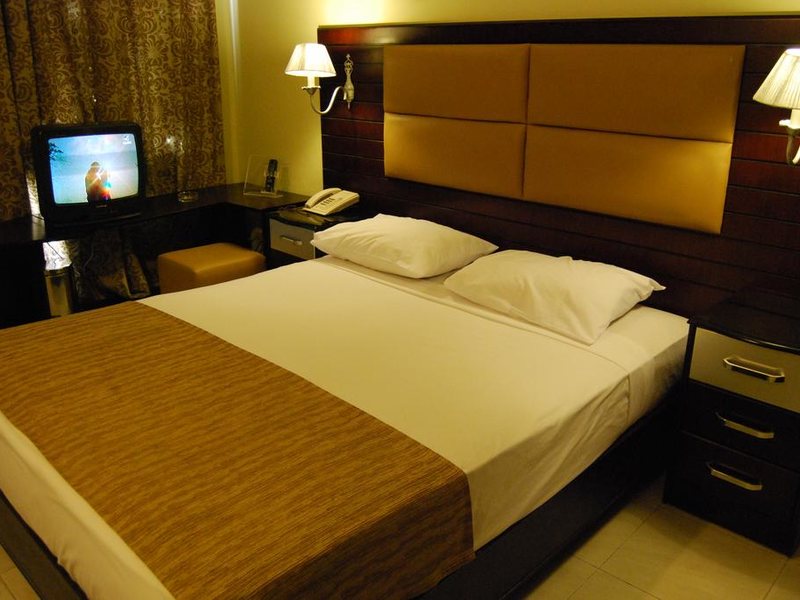 Cataract Layalina 180179