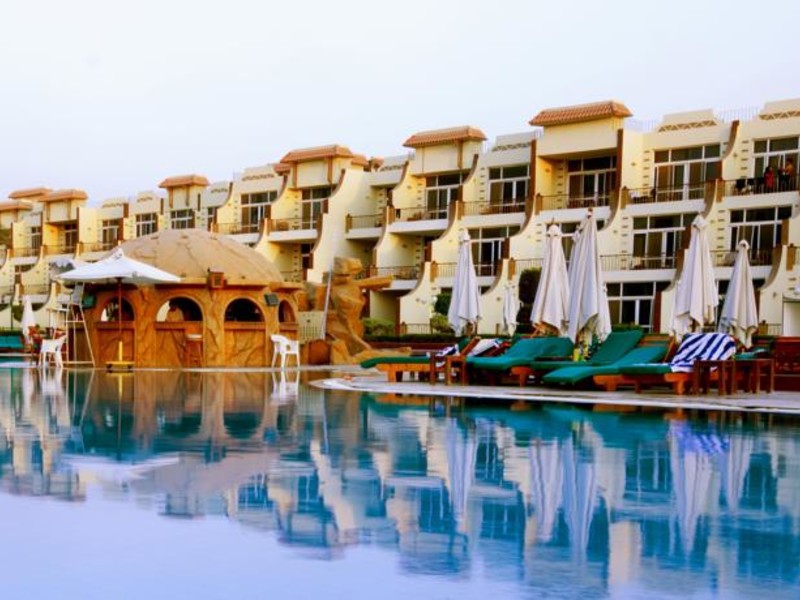 Cataract Pyramids Resort  146524