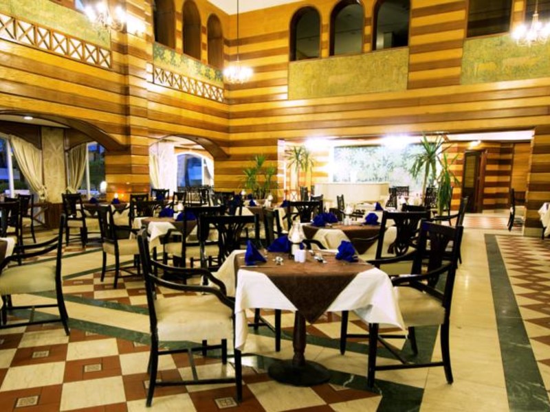 Cataract Pyramids Resort  146532