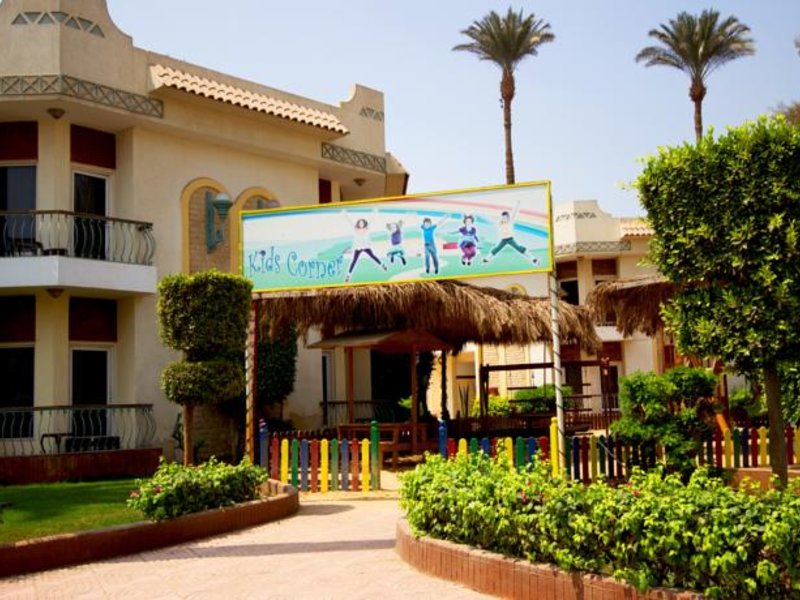 Cataract Pyramids Resort  146538