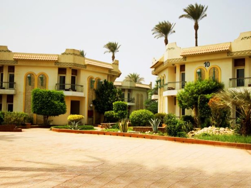 Cataract Pyramids Resort  146541