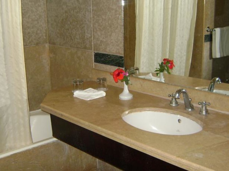 Cataract Pyramids Resort  146550