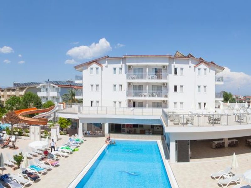 Catty Cats Garden Hotel 281439