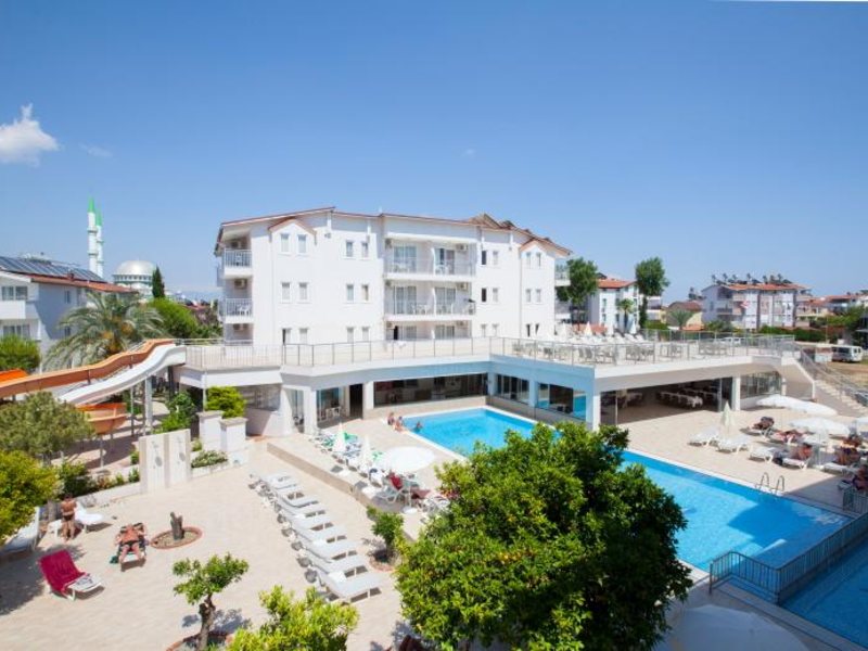 Catty Cats Garden Hotel 281441