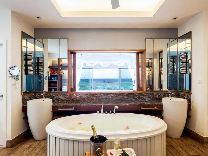 Centara Grand Island Maldives 134087