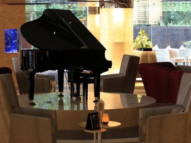 Centara Grand Phratamnak Resort 140411