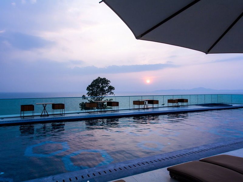 Centara Grand Phratamnak Resort 140414