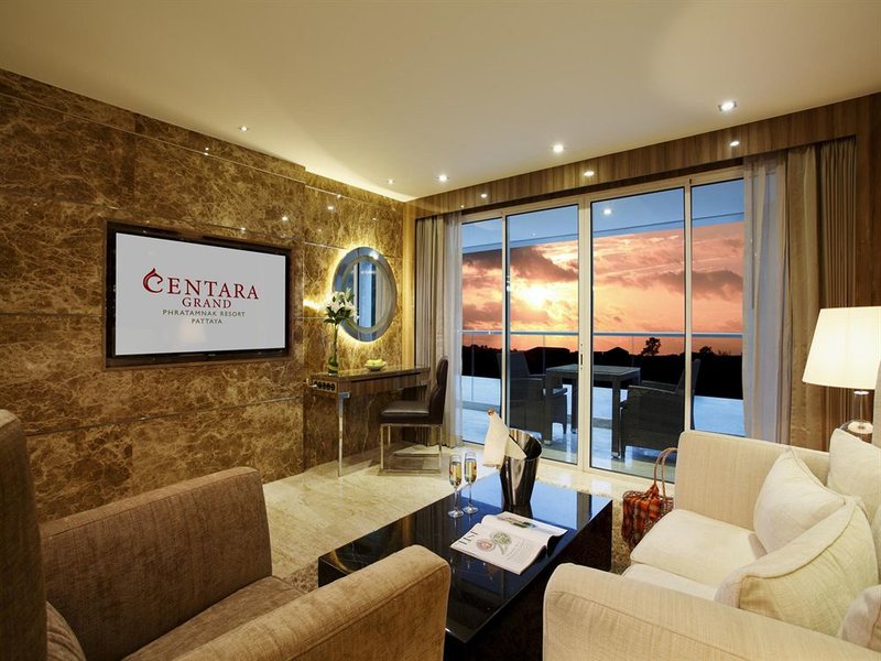 Centara Grand Phratamnak Resort 140427