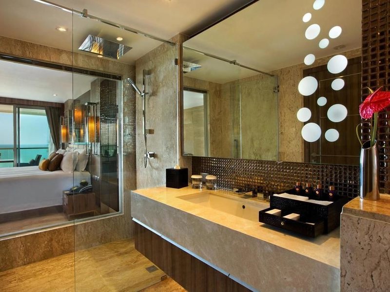 Centara Grand Phratamnak Resort 140429