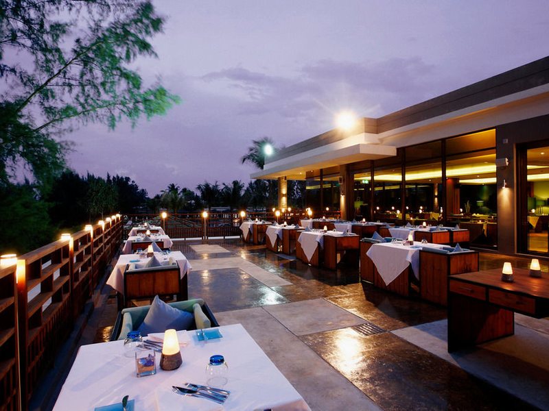 Centara Grand West Sands Resort & Villas 140501