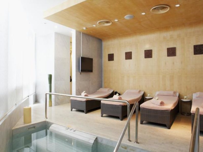 Centara Grand & Bangkok Convention Centre at Central World 150309