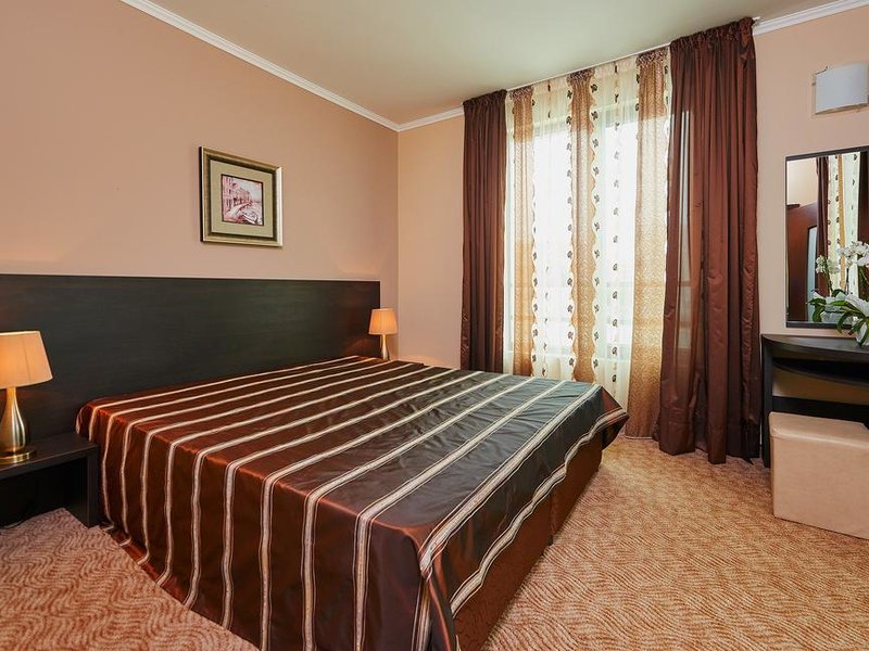 Central Plaza 164512