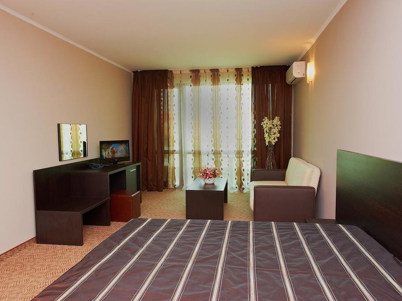 Central Plaza 164522