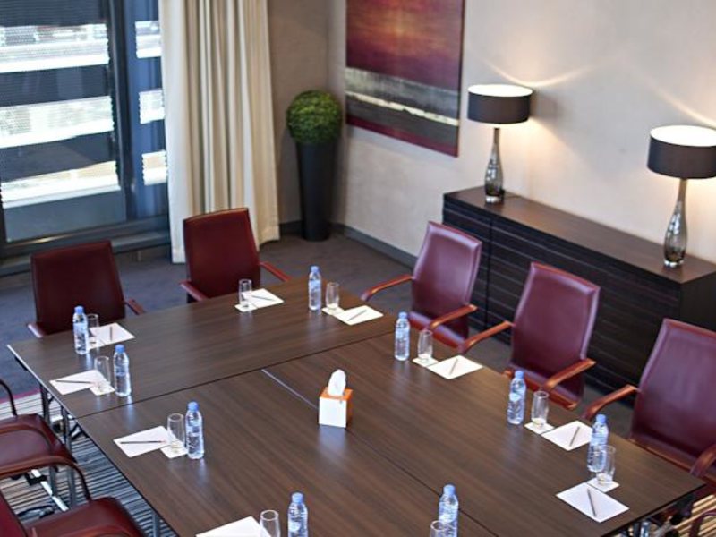 Centro Capital Center 113091