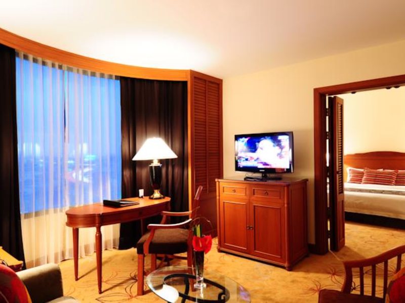 Century Park Hotel 150612