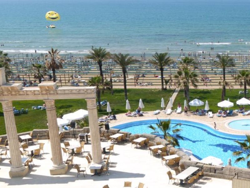 Cesars Resort Side  158804