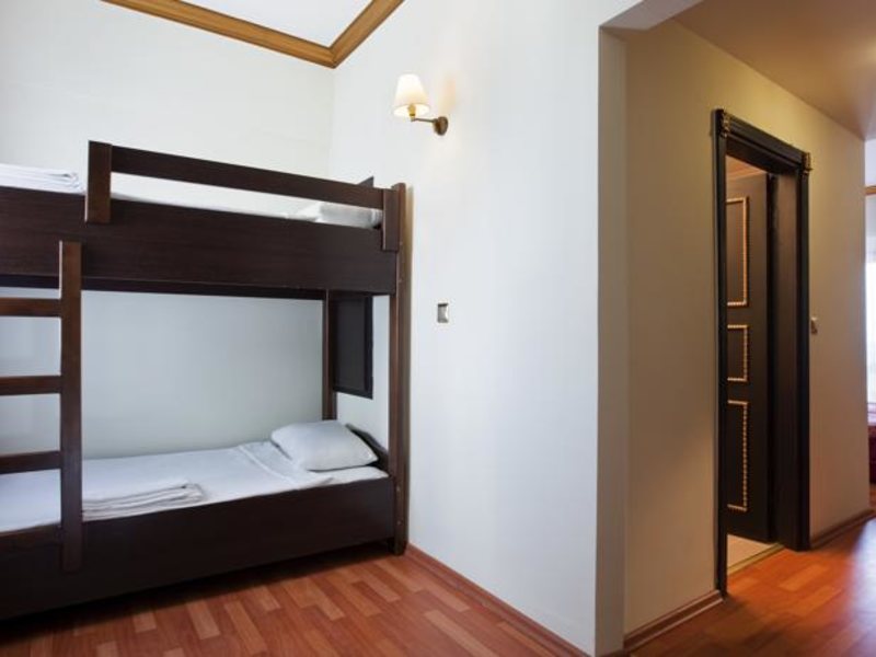 Cesars Resort Side  158806