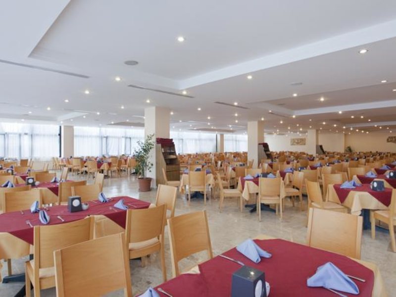 Cesars Resort Side  158815