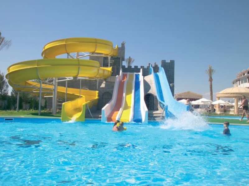 Cesars Resort Side  158816