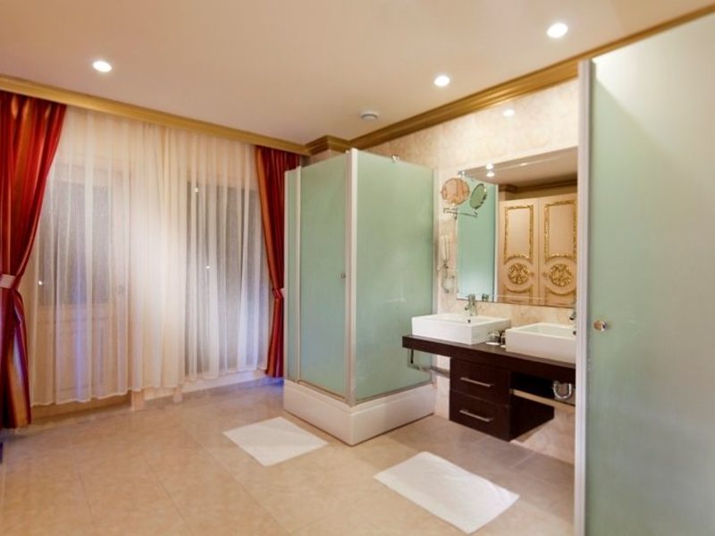 Cesars Temple De Luxe Hotel 40856