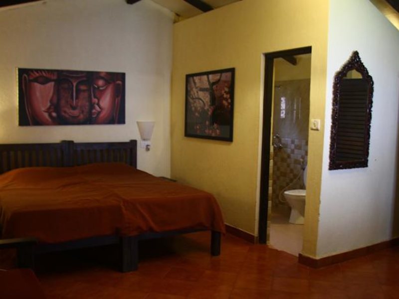 Chalston Beach Resort  114977