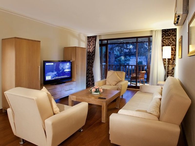 Champion Holiday Village  158857